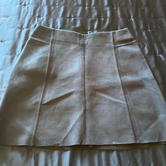 Joe Fresh Elegant Black Skirt - Picture 6 of 7